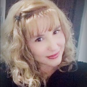 Meet your Posher, Cora